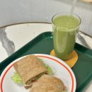 화이트브릭 | 신당역 카페 케이크 신당동 카페 브런치 맛집 화이트브릭야드 만족 후기