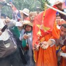 캄보디아 정부, 베트남 국기 화형 시위대 처벌 요구 거절 - 사상 최초의 거절 이미지