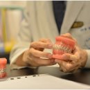 양산이루미치과의원 | 양산석산치과 치아사이 틈 치아교정으로 닫을 수 있다면 치과