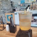 동산로2 | 경기도미술관점] 화랑유원지 뷰와 함께 즐기는 미술관 속 힐링 카페 (블루베리머핀 &amp; 오리지널 번 후기)