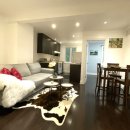 Greenwood and Gerrard unit to rent in downtown East York 이미지