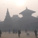 네팔 - 박타푸르(영화 "리틀 붓다")와 오체투지하는 사원 이미지