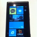 Fido iPhone4 16GB with Battery pack & Unlocked Nokia Lumia 800 Windows Phone 이미지