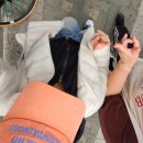 오빠야식자재마트 | 여보세요? 어 혜경. 오빠 피부과야 끊어.