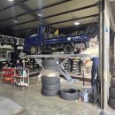 타이어샵 이미지