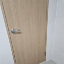 호수아파트1차 | 화장실 문 구멍 보수 비용 시트지 복원 문고리 교체 서비스[호수공원역센트럴시티 아파트]