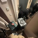 동성초동성초등학교 후문 횡단보도 건너 | [프라하] 중앙역 근처 가성비 숙소 추천 디자인 더블룸 숙박세 물 자판기_Aparthotel Rimska 14