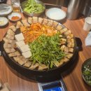 무쇠김치삼겹 - 마포구 와우산로21길 20-5 | 무쇠김치삼겹