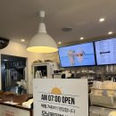 에이바우트커피천안터미널점 | 천안 신부동 카공하기 좋은 대형 카페: 에이바우트 천안터미널점 내돈내산 후기(아메리카노, 블루베리...