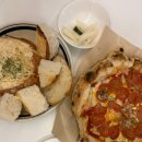 여주여자중학교 | 모두 숨을 죽인 채로 바라보고 있어