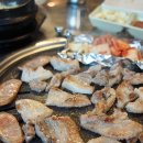 꿀꿀뒷고기 이미지