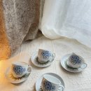 손안에 작은 꽃밭 이미지