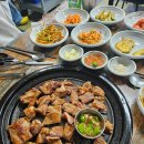 돈미가 | 밑반찬 잘 나오는 제주 고깃집 조천돈미가