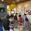 봉하마을 묘역화장실 이미지