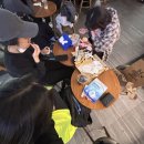 오랜만에 손잡고 걸으면 좋잖아
