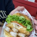 용호사거리(용호고 앞) | 부산 용호동맛집 왓더버거 퉤쉐쉥쉐 새우버거 솔직후기