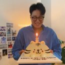 3일 내내 팬들 위해서 풀셋팅하고 생일카페 투어 한 김희진 이미지