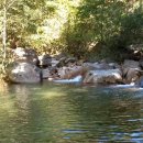 냇가에앉아서 이미지