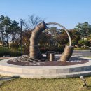 엽전조형물 이미지