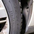레인지로버타이어교체 에코기능을 실현한 첫번째 고성능 suv 타이어 답게 피렐리타이어 275-45-21 장착입니다 이미지