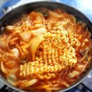 통돼지 두루치기 이미지