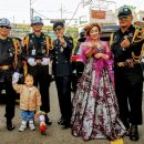 경찰가수 송준, 제7회 미아사거리축제에서 공연 후, 가수 박상철, 코미디언 황기순, 김영계 미삼상가번영회회장, 원로가수 김태희(소양강처녀) 가수 현당, 이미지