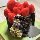 아이렉스타워 | 투썸플레이스 두초생 딸기 가득 미니 초코케이크 솔직 후기