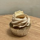 오리 케이커리(Ori's Cakery) | 오리케이커리: 핸드메이드 연남동 컵케이크 한입에 달달함이 입안에 가득. 크리스마스, 연말 파티...