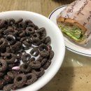 미소야(본리점) | 봄날에는 &#39;사람의 눈빛이 제철&#39;이라고 조그맣게 적어놓았습니다