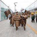 대한민국 6.25참전유공자회 경남지부 밀양시지회 | 시민 사로잡은 시온기독교선교센터 115기 수료 기념 바디페인팅 퍼포먼스 광주 곳곳에서 다시 재현