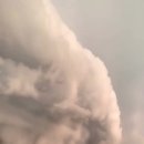 The Dark Side of MASSIVE Shelf Clouds: Thunderstorm Secrets Revealed 이미지