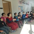 한곡경로당 | 구미시 형곡1동 포레1차 경로당 백세노래교실 종강식을 가지며...
