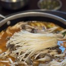 리도칼국수 | 웨이팅 하는 압구정로데오 샤브샤브 맛집 최가네버섯샤브칼국수