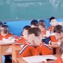 우와한 가족등장 이미지