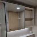 일산흰돌3단지점(CU) | 김포 마산동 은여울마을 경남아너스빌 거실 화장실 인테리어 추천