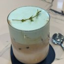 도산주유소 | 강남 신사역카페 피스타치오 라떼가 맛있는 디저트카페 추천 VB COFFEE 내돈내산