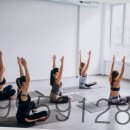 청춘 요가 이미지