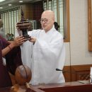 스님 조형물 이미지