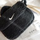 나이키 뽀글이 가방 키즈 크로스백 슈마커 구입 모남희키링 블핑이