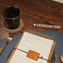 더 다이닝 테이블 이미지