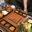 귀한족발 | 연신내 맛집 족발, 깔끔한 플레이팅에 골뱅이 무침 꿀조합! 귀한족발 후기 🍻