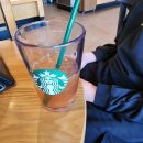 딸기도넛자두커피 이미지