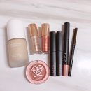 M008 | 이글립스 블러 웨어링 파운데이션과 뮤즈인 립스틱을 활용한 크리스마스 메이크업