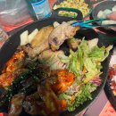 교촌치킨안양일번가점 | 투홀릭치킨 | 초대형스크린 월드컵중계 가능한 바베큐치킨 맛집(무료 콜키지)