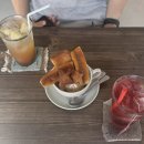 [망원 카페] 귀여운 디저트와 음료가 있는 분좋카 ‘꼬레소레하우스’ 내돈내산 후기 인테리어 예쁜 카페