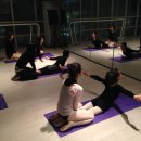 성인 발레스트레칭 이미지