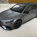 1/18 NZG 벤츠 A45 AMG 이미지