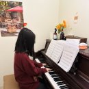 노래와 함께 배우는 미니기타 우쿨렐레(목)19:00(중급) | 신촌실용음악학원 사람들도 만나고 연습실도 24시간으로 운영되는 곳이라고 ?!