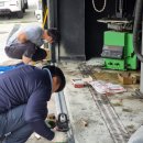 더카(the car) | 카센터폴딩도어 차량용하부레일로 원활한 출입과 튼튼하게~