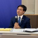 유창한 영어...관세 협상 주역 &#39;행시 36기&#39; 동기가 큰일 했다 이미지